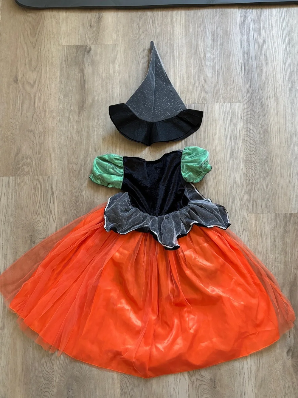 Girls’ Witch Costume 🧙‍♀️🎃